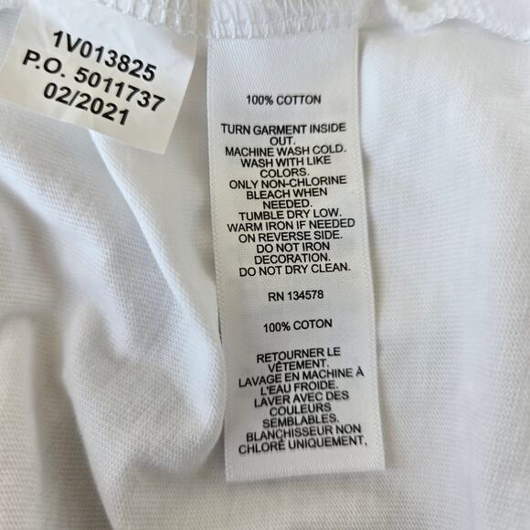 Vineyard Vines 2001 Grad Short Sleeve T-Shirt Tee Size L NWT - Picture 6 of 6